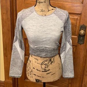 Athleta grey belly workout top